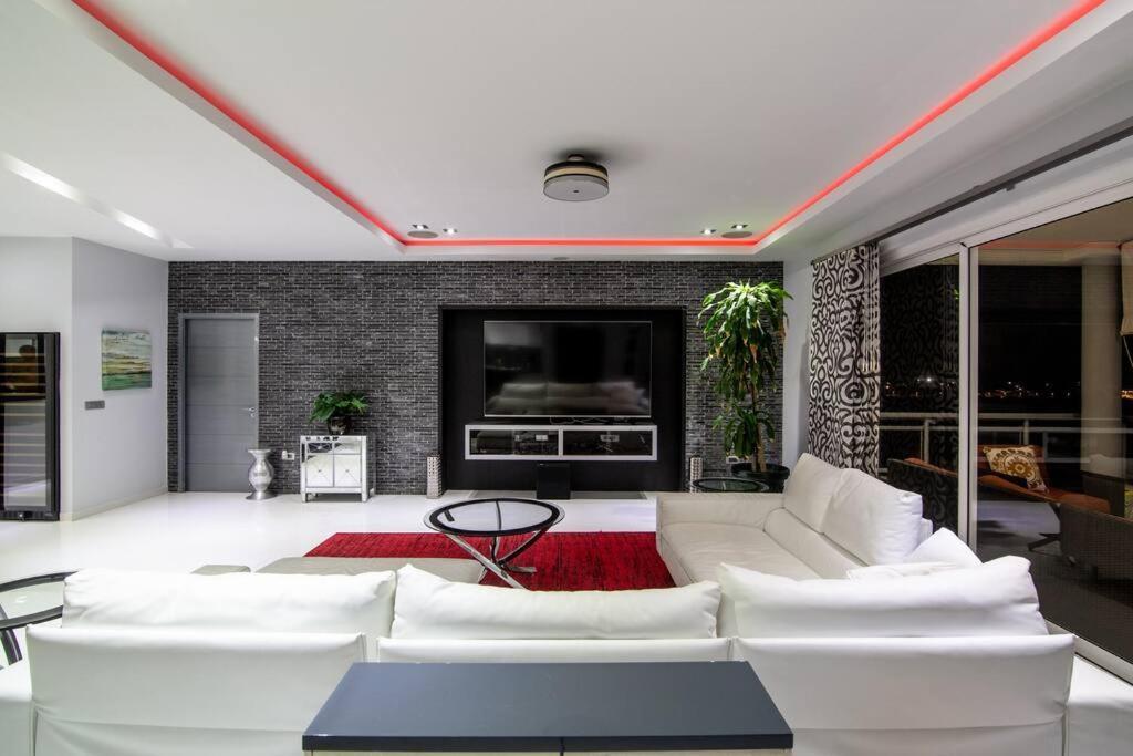 Skyline Luxury 5 Star