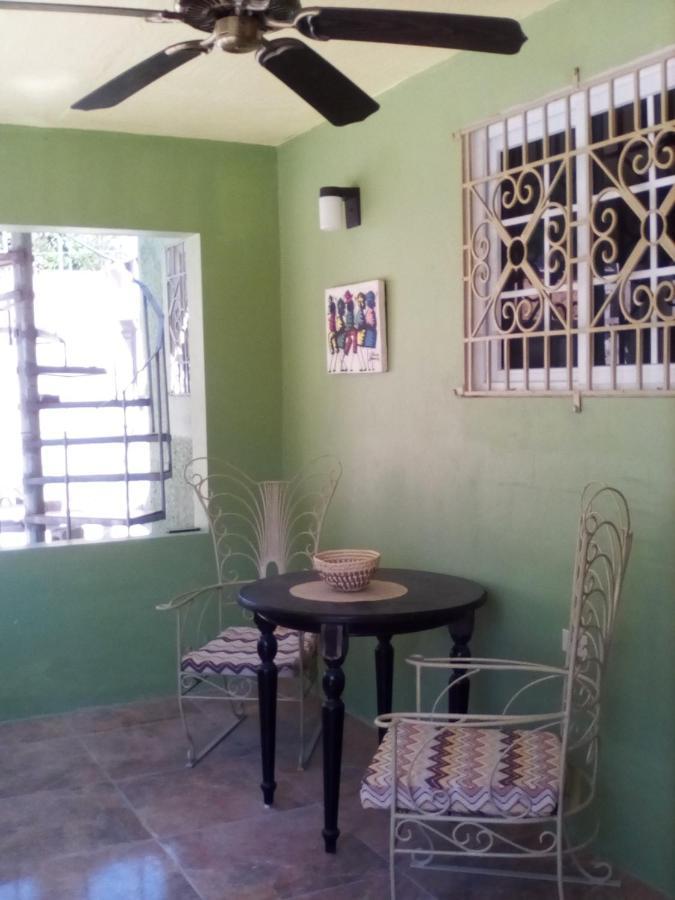 Guest house The Stoney Gate *