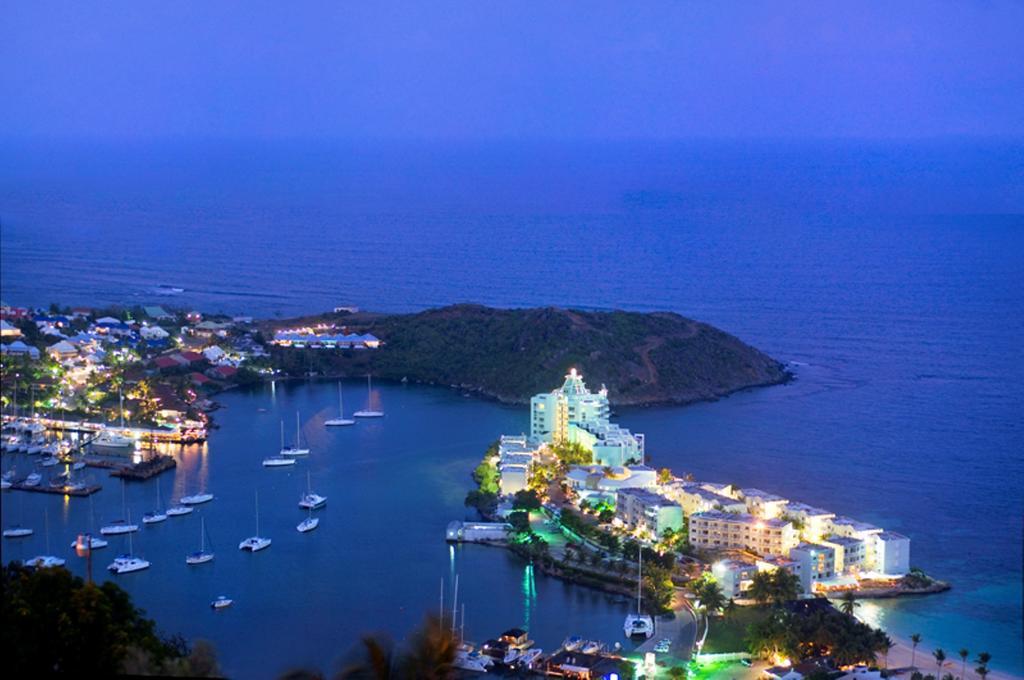 Resort Oyster Bay Beach 4*