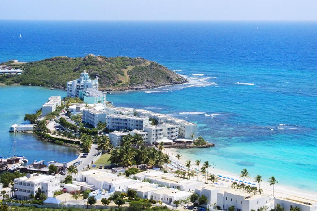 Resort Oyster Bay Beach
