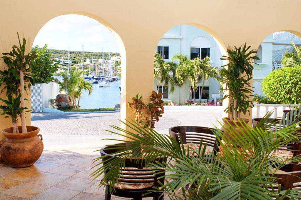Resort Oyster Bay Beach Oyster Pond