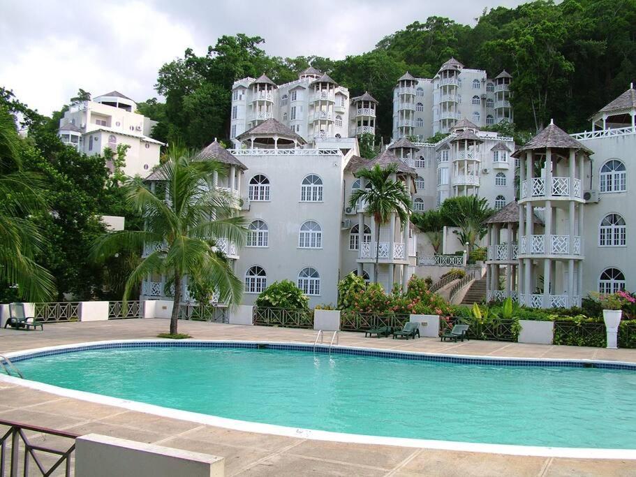 Apartment Coastal Beauty - Beautiful Penthouse In Ocho Rios