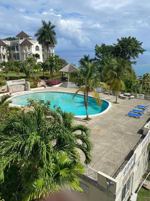 Coastal Beauty - Beautiful Penthouse In