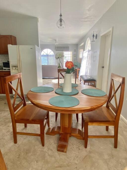 Coastal Beauty - Beautiful Penthouse In Ocho Rios