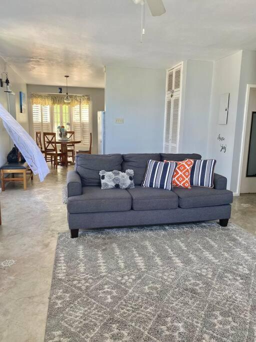 Coastal Beauty - Beautiful Penthouse In Apartment Ocho Rios