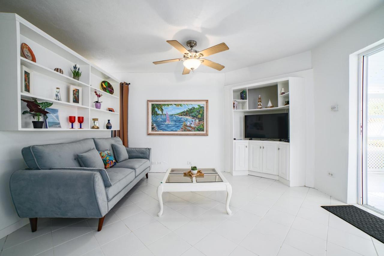Banyan House Holiday home