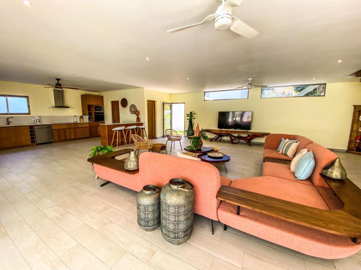 Calma, Luxury For Big Groups At The With Large Pool *