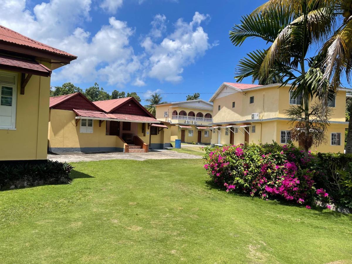 Guest house Little Shaw Park