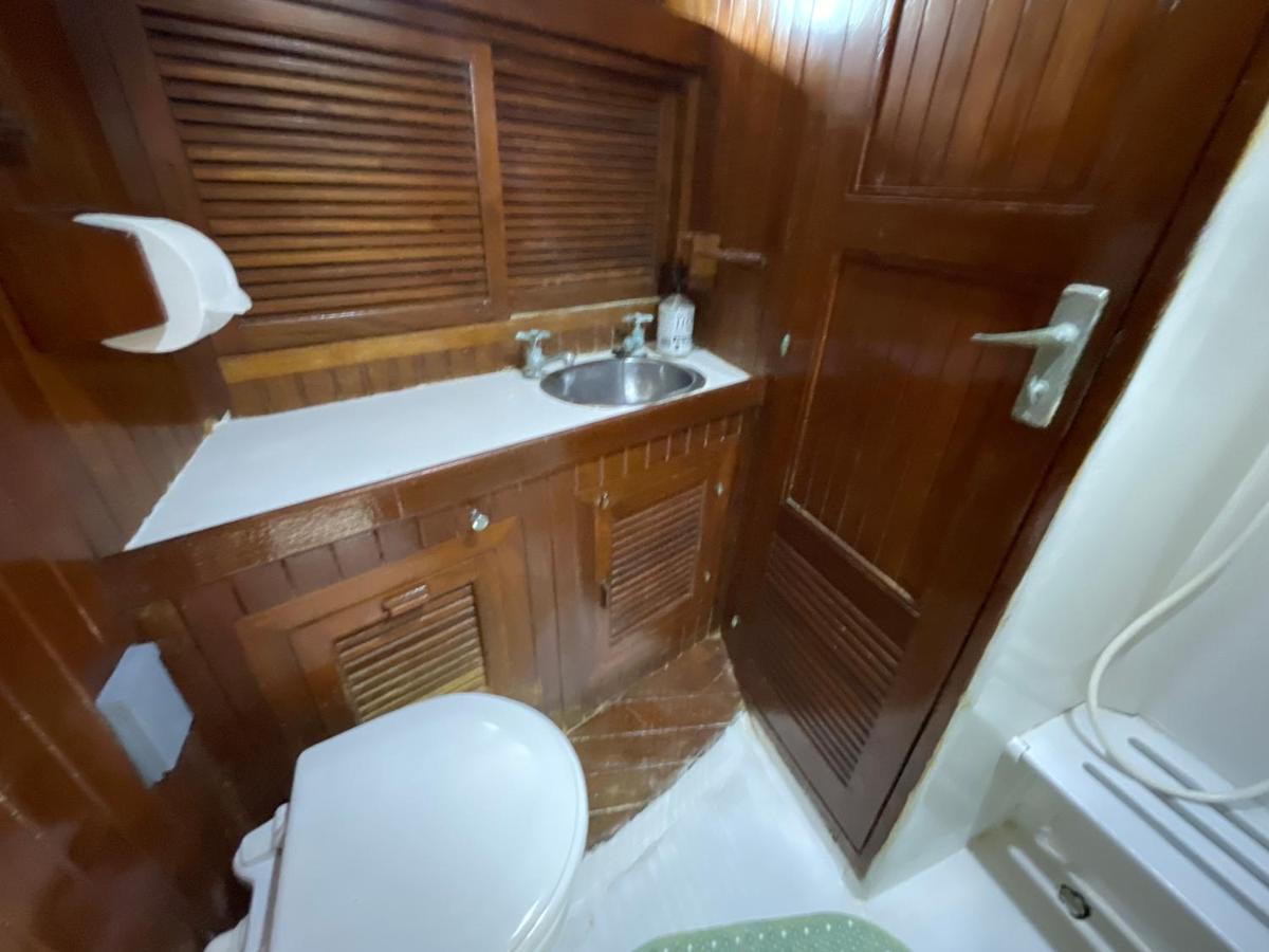 Botel St Thomas On Sailboat Ragamuffin Incl Meals Water Toys 2*
