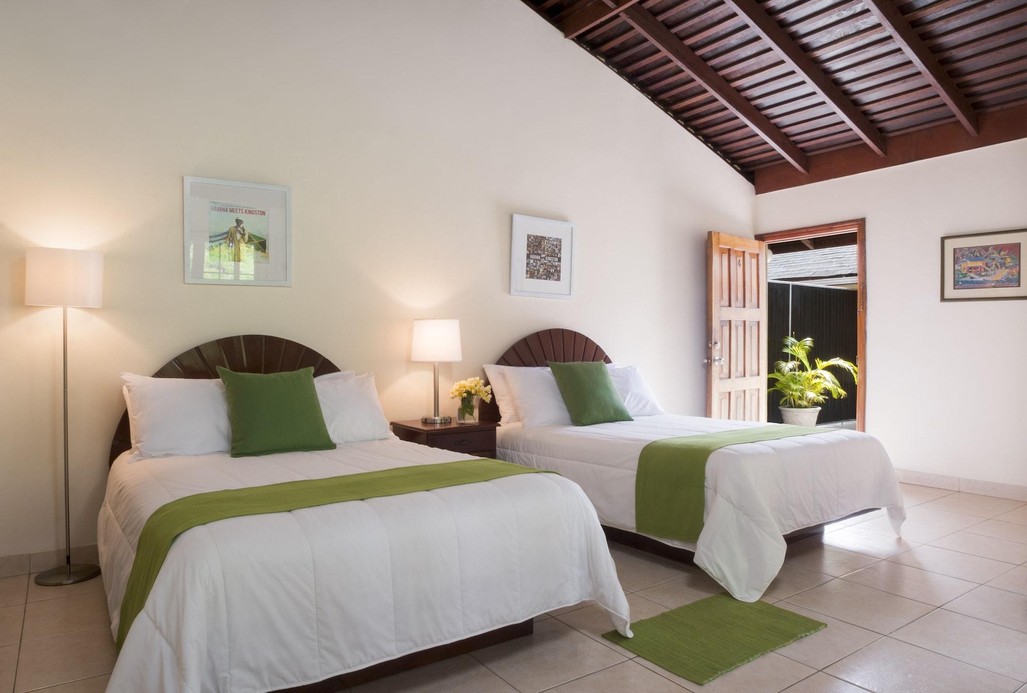White Sands 3*