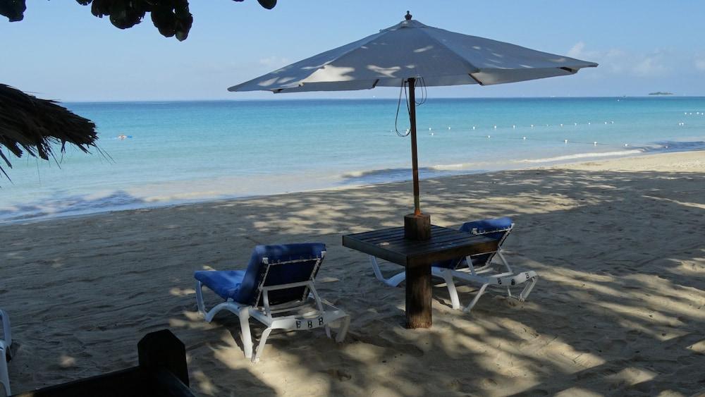 Hotel Bar-b-barn Beach Negril