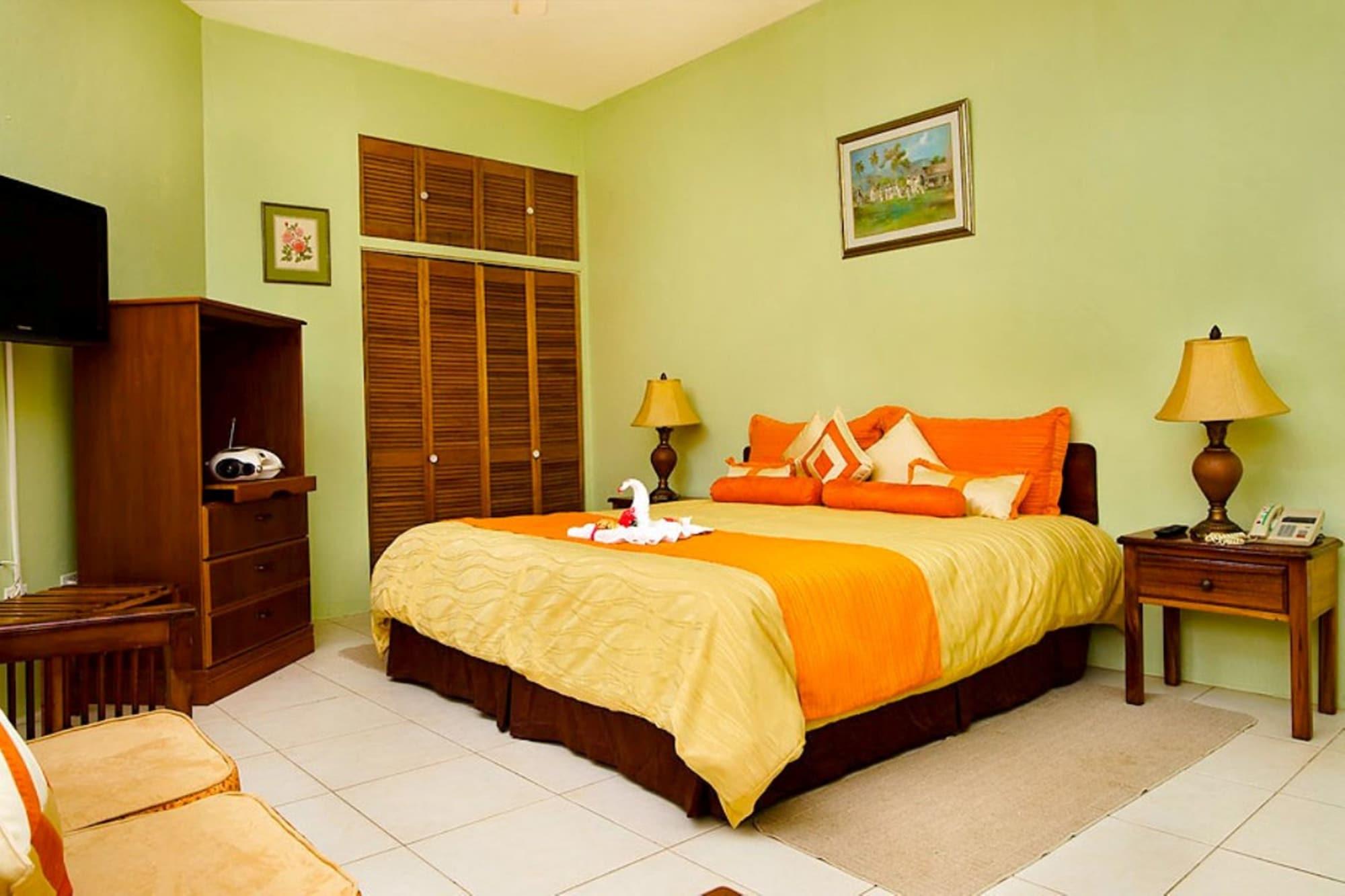 Rondel Village 3*