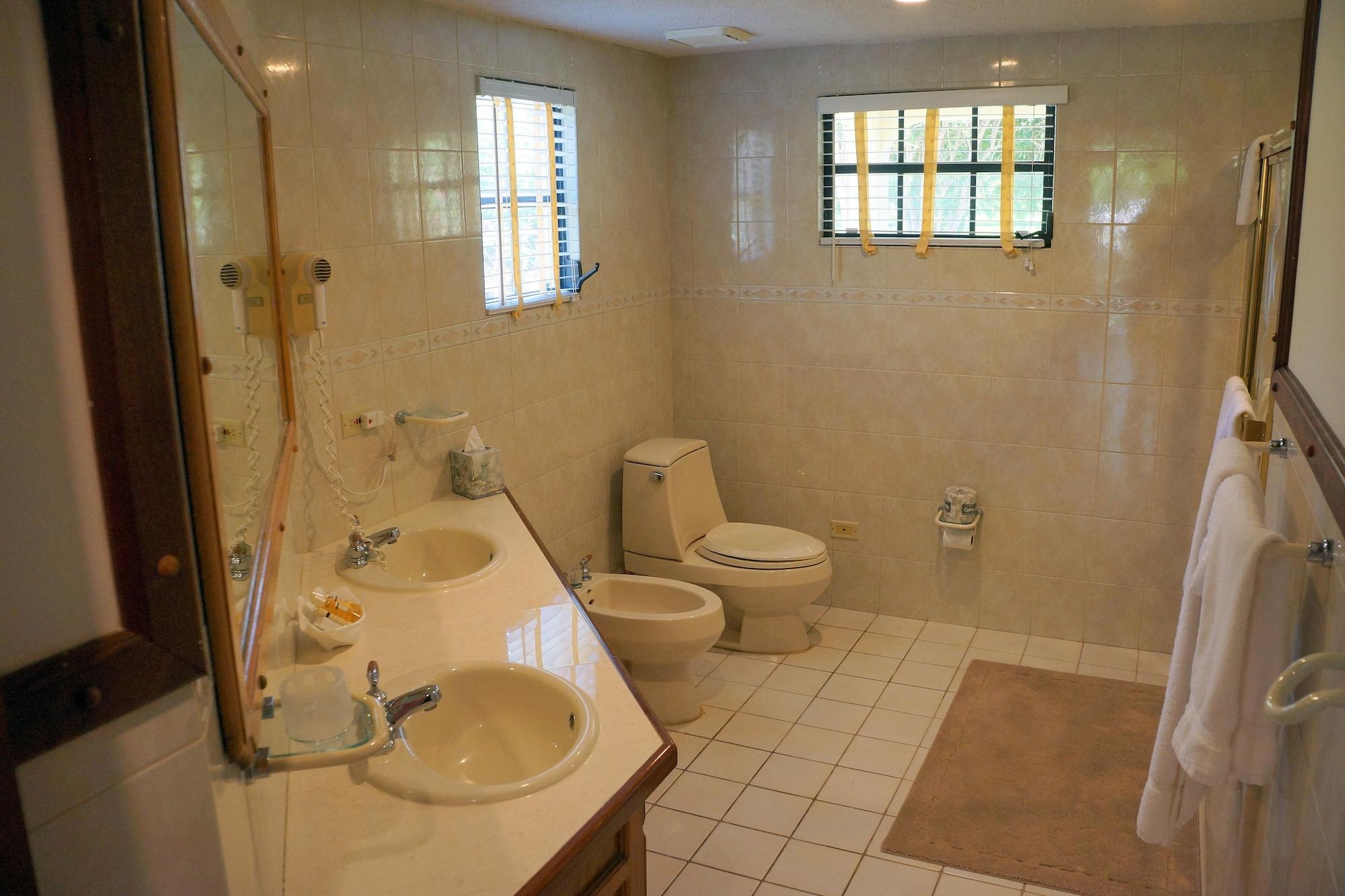 Paradise Cove 3* Long Bay Village