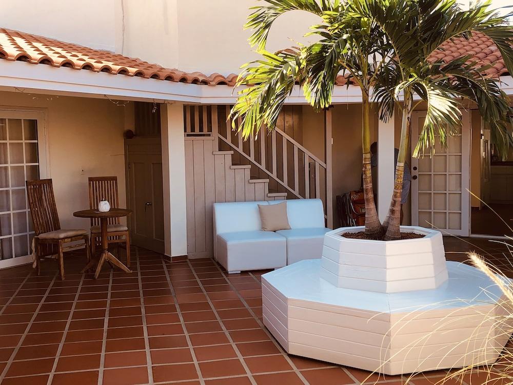 Karibu Aruba Boutique 4* Palm Beach