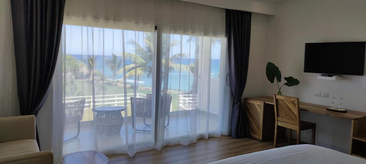 El Quemaito - Luxury Oceanfront Retreat 3* Barahona