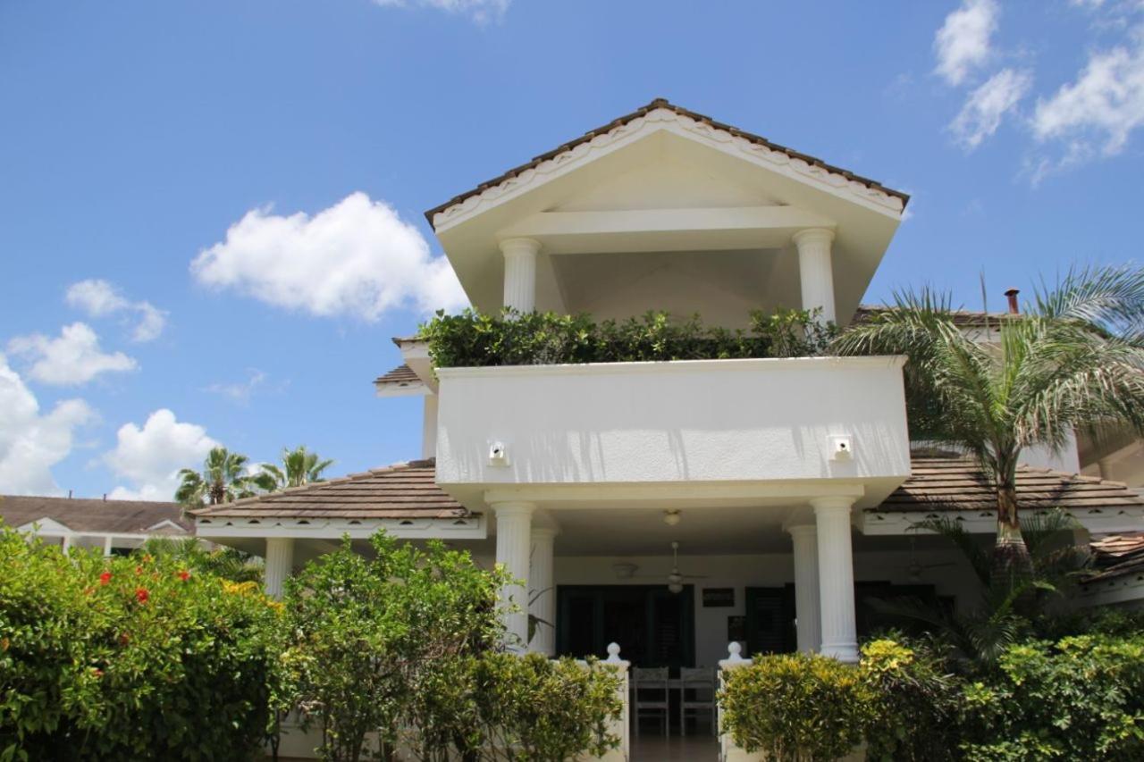 Aparthotel Josefina Terrenas 2*