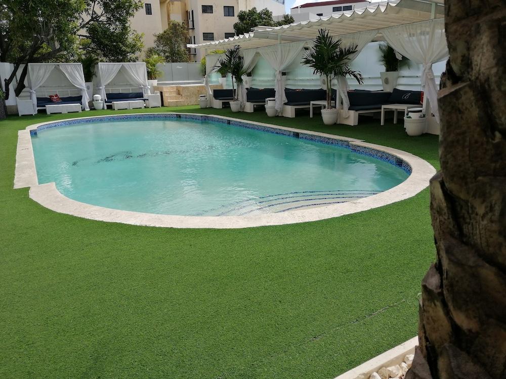 Hotel Ramada By Wyndham Princess