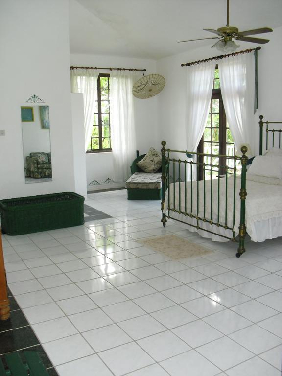 Tamarind Great House 3*