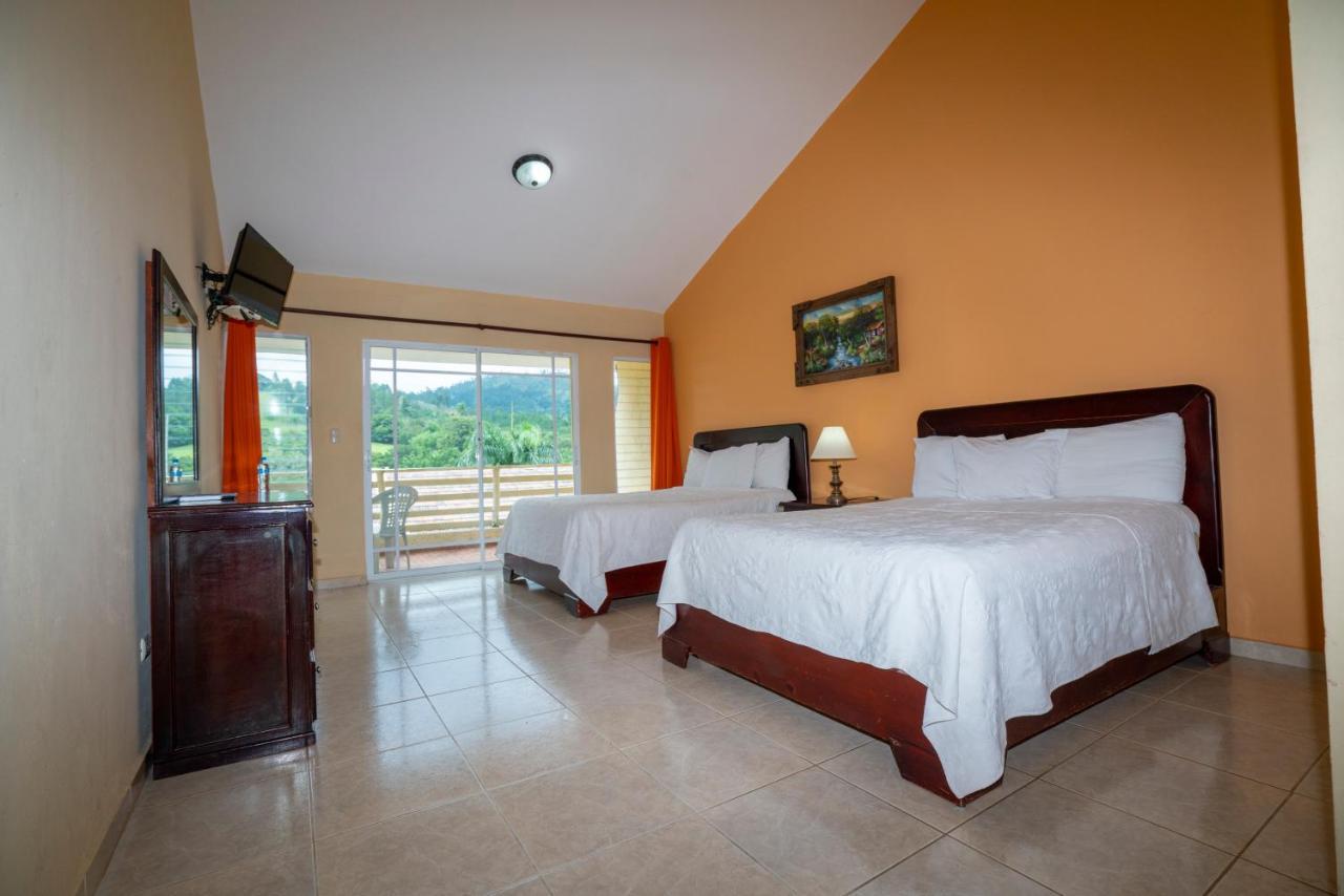 River Club & Hotel