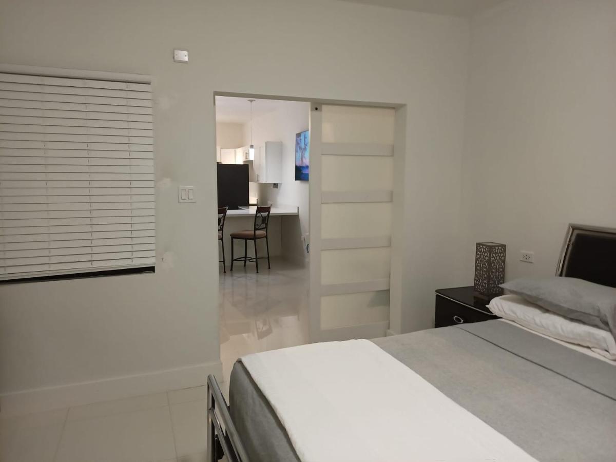 Luxury 2 Bedroom Rooftop Pool View Unit #3 Pousada *