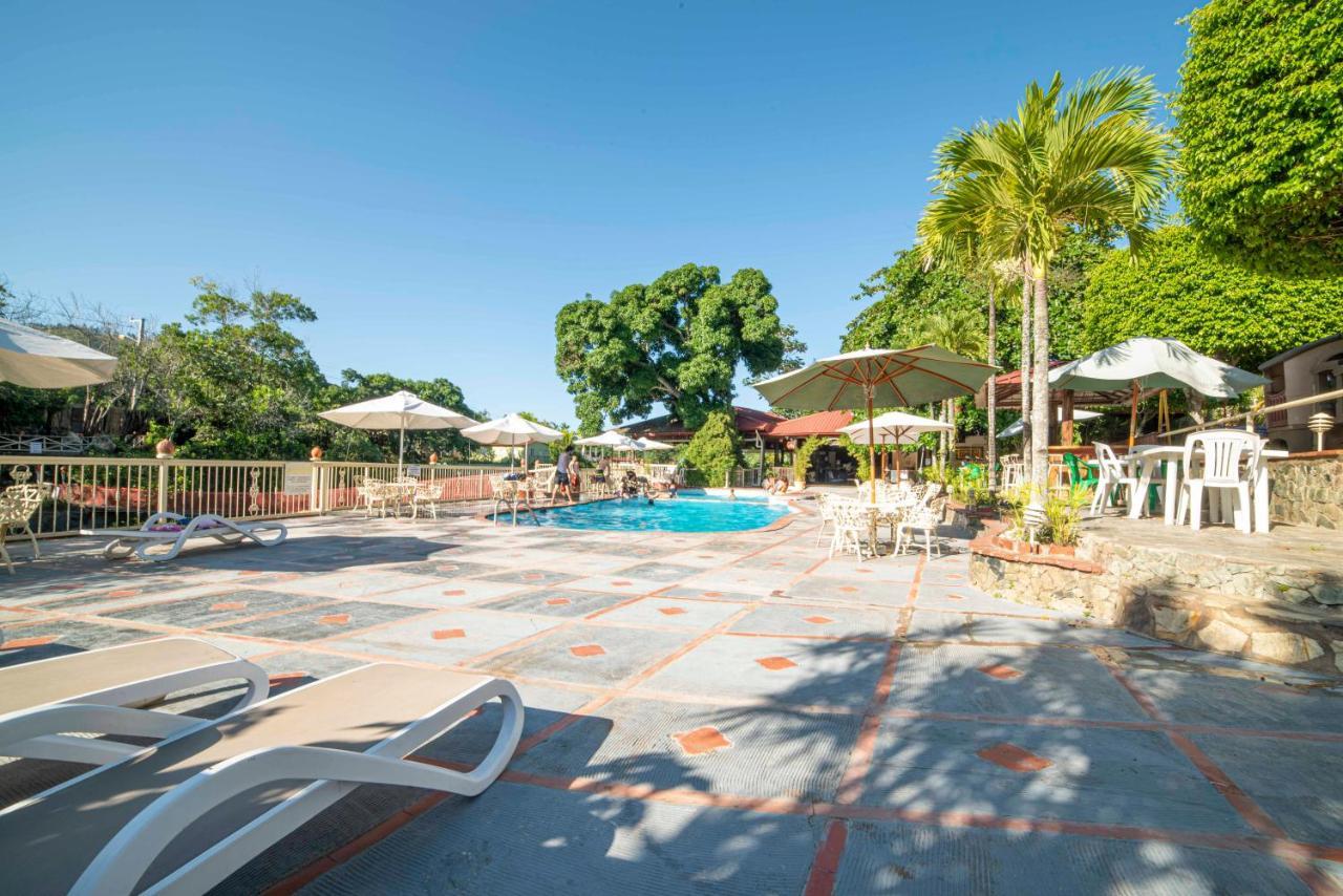 Hotel River Club & 3*