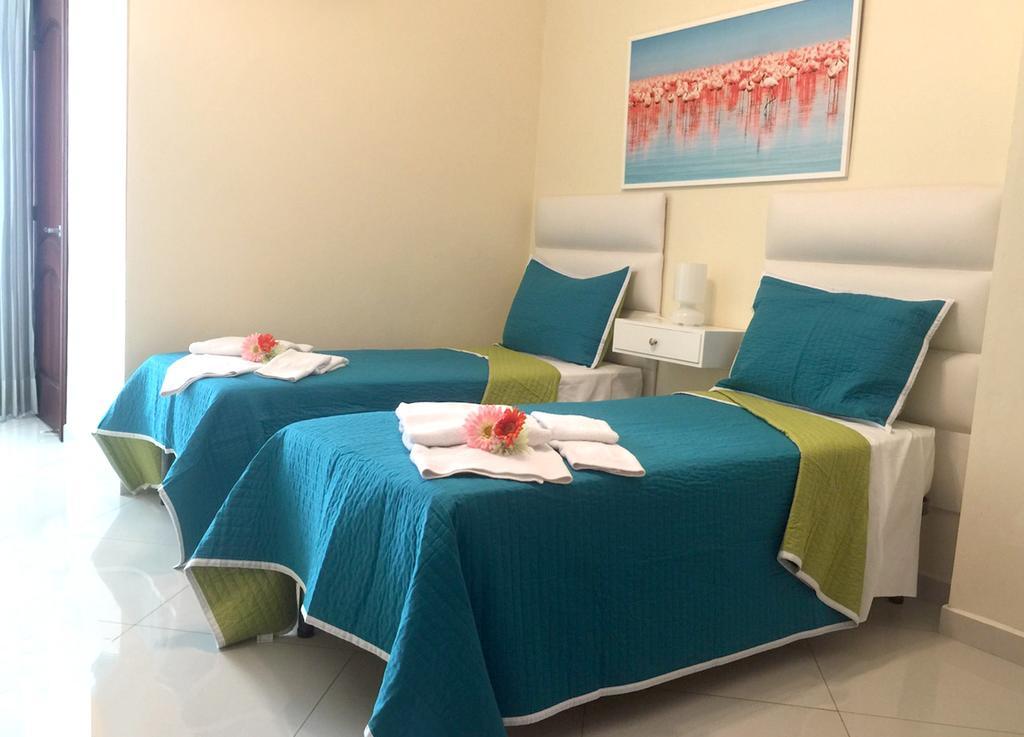 Shakey 3* Santo Domingo
