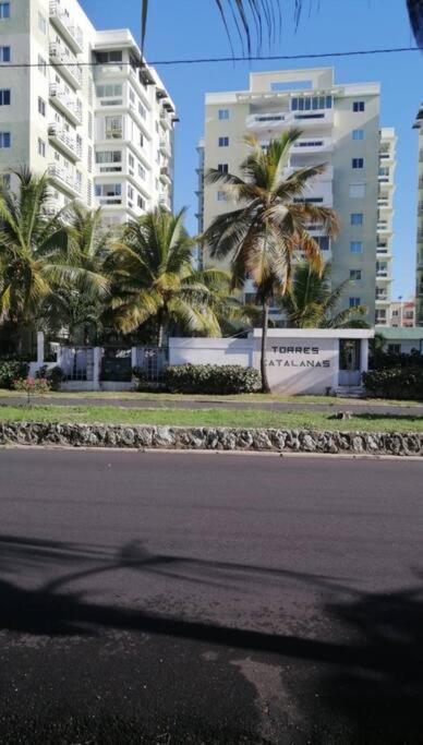 Escape Oceanfront 3br In Avenida Espana 9flr With Pool Apartment