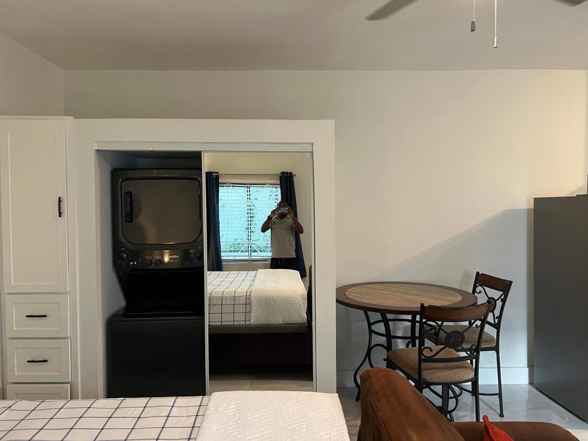 Luxury Rooftop Pool N View Unit #4 Holiday home