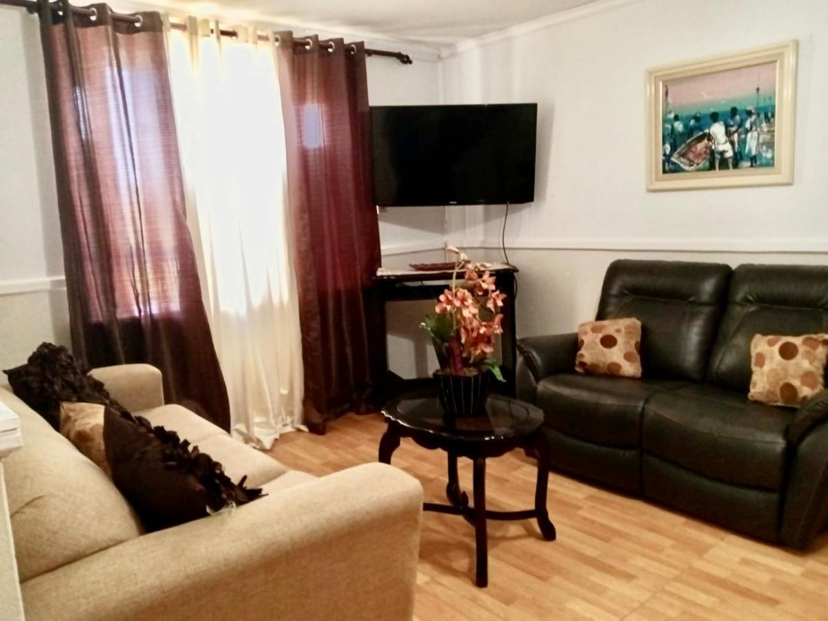 Private 2 Bedroom Beachfront Penthouse Ocho Rios, Jamaica Apartment *