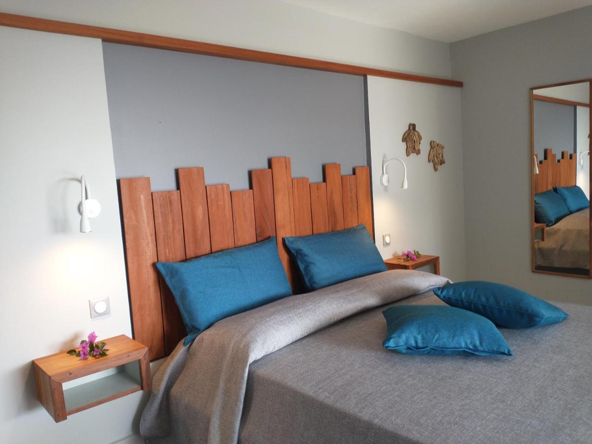 - Habitation Grande Anse 3* Deshaies