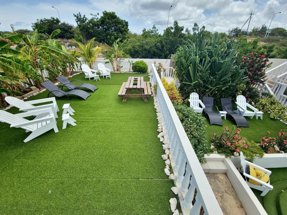Adonai Hotel Boutique Hotel Willemstad