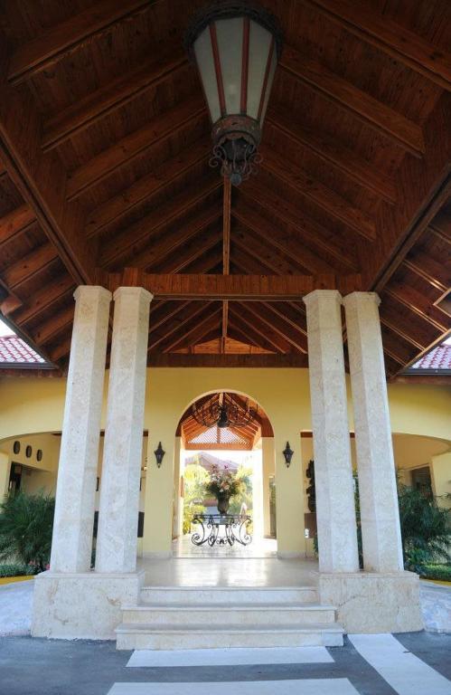 Grand Las Galeras Suites & Hotel