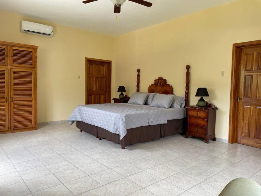 Spring Garden Mobay Luxurious Apartment *