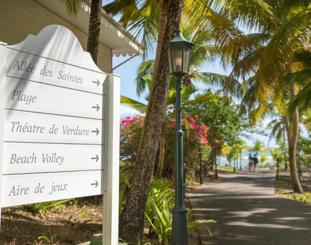 Vue Sur En De Sainte-Anne (Grande-Terre)