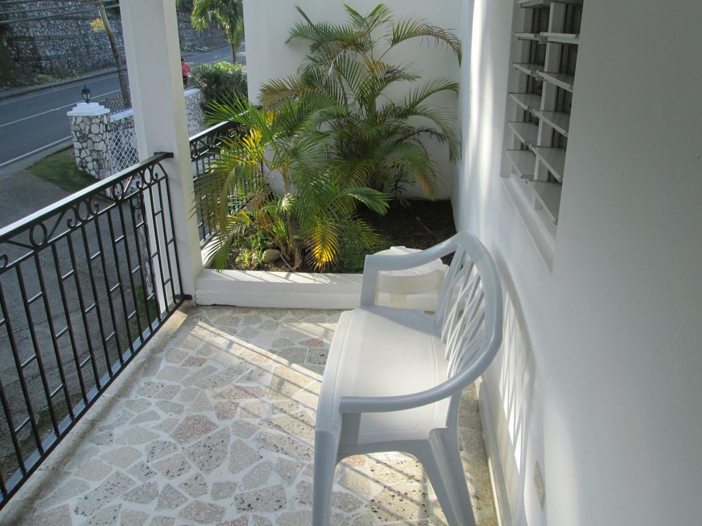 Inn Paradise