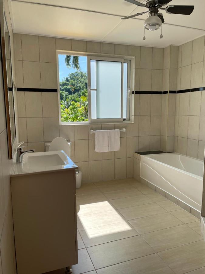 Spring Garden Mobay Luxurious