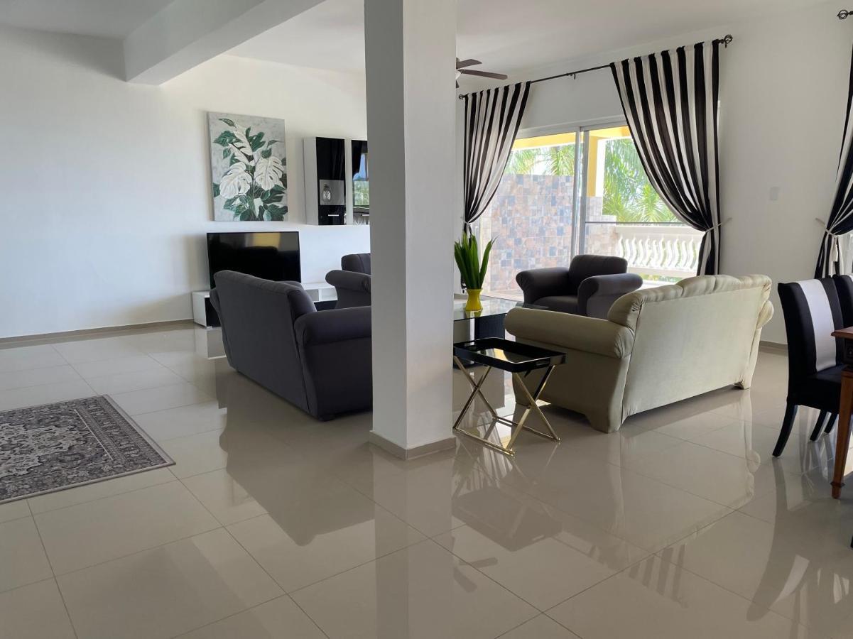 Apartment Spring Garden Mobay Luxurious