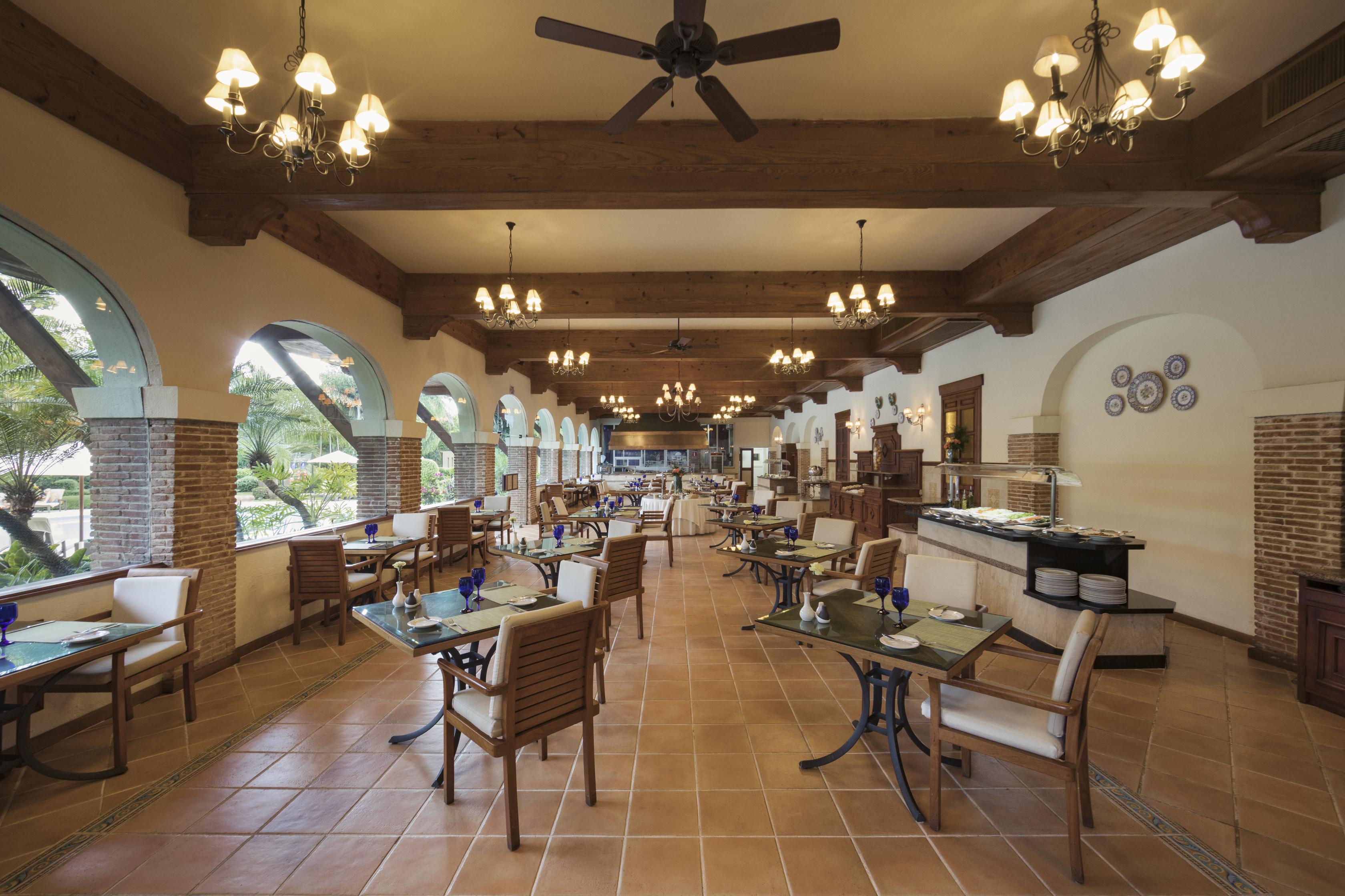 Hotel El Embajador, A Royal Hideaway 5*