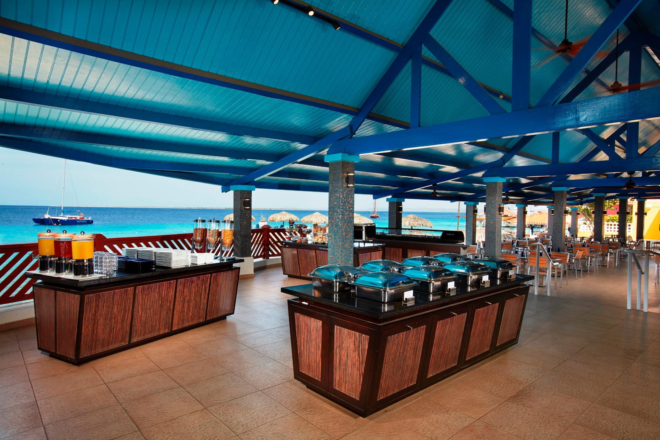 Divi Flamingo 3*