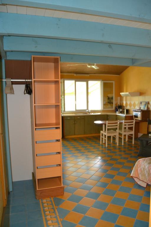 Holiday home Habitation Pineau Deshaies