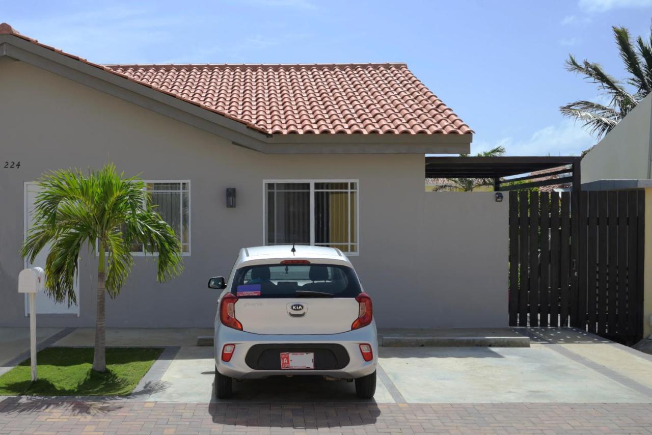 Homes Aruba Apartamento *
