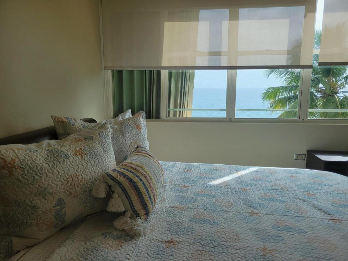 Apartment Beachfront 5th Floor At Pelican Reef