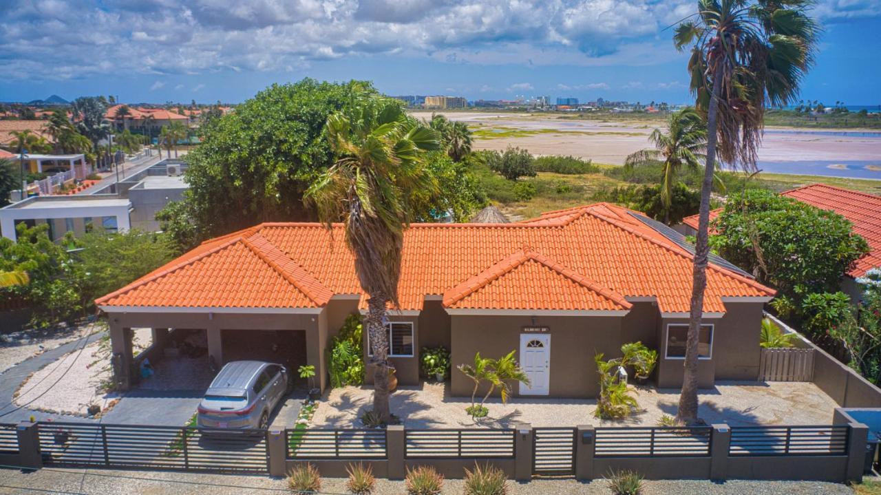 Y Solo Unique Private Walking Distance To The Guest house Palm Beach