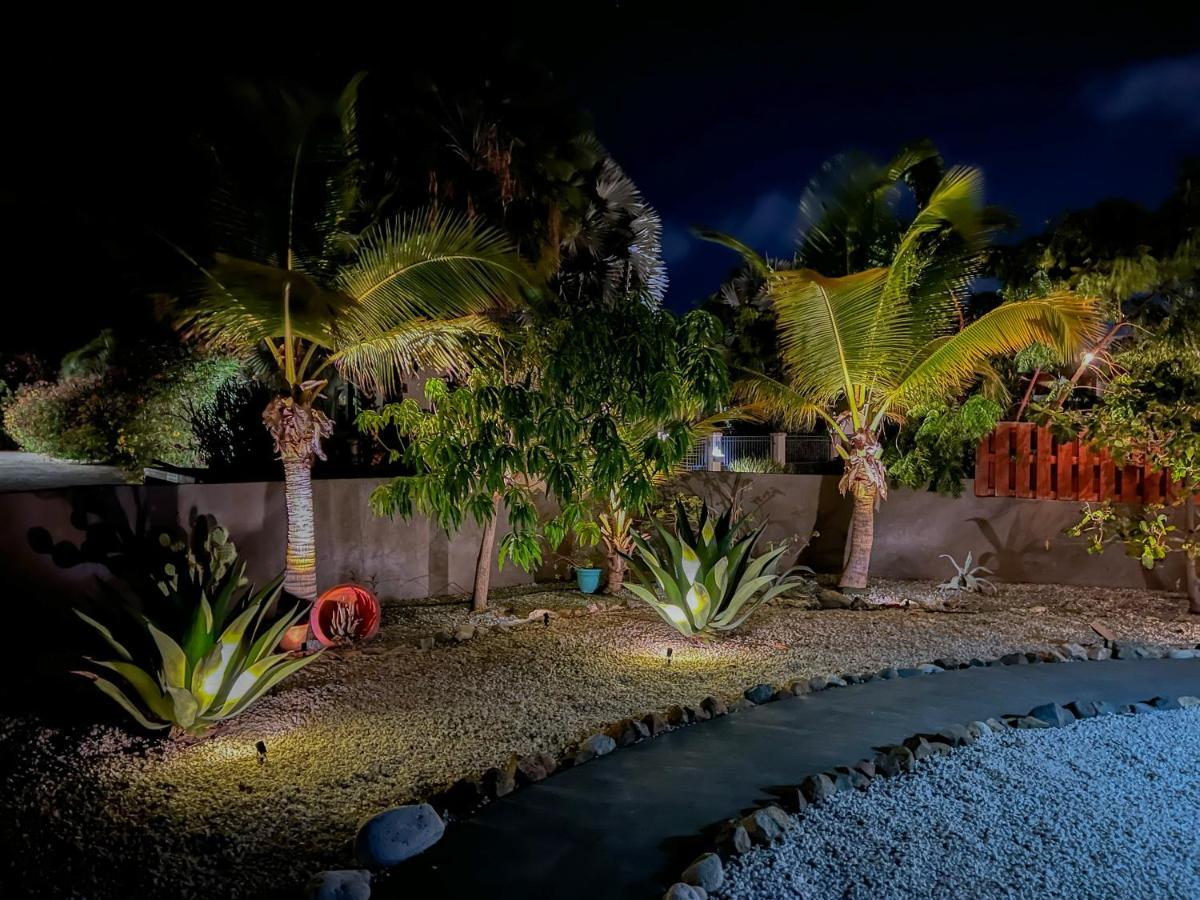 Y Solo Unique Private Walking Distance To The Guest house
