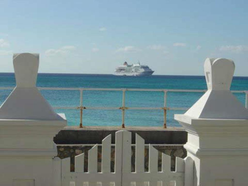 Grand Turk Inn
