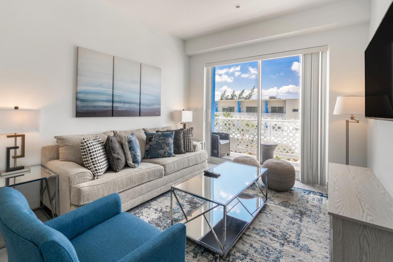 Cayman Luxury At The Grove Apartamento