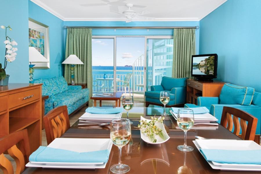 Resort Oyster Bay Beach