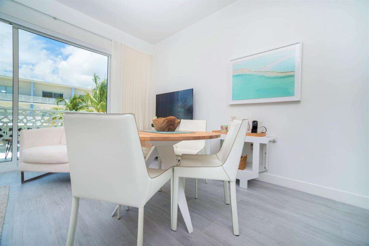 Cayman Luxury At The Grove * West Bay