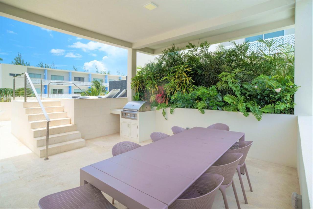 Cayman Luxury At The Grove Apartamento