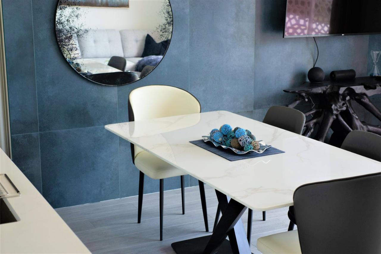 Cayman Luxury At The Grove Apartamento *